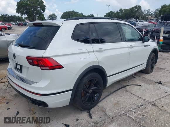 2023 Volkswagen Tiguan SE R-Line Black с VIN 3VVCB7AX0PM126184, выставлен на аукционе IAAI как лот 42676837 с пробегом 35 249 миль миль и . История ставок и продаж доступна на DreamBid. Изображение 4.
