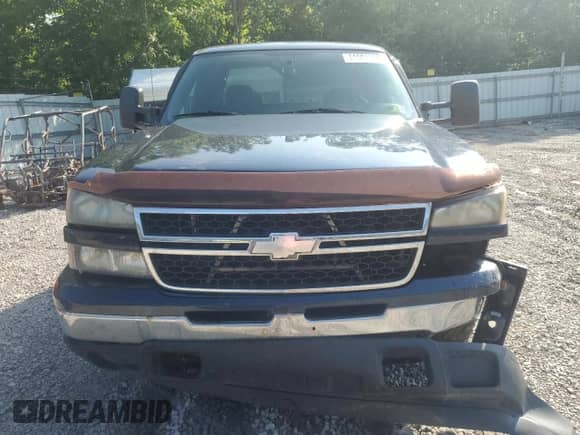 2006 Chevrolet Silverado 1500 LT1 with VIN 2GCEK19V761186704, listed as a Copart auction lot 61661155 with 168,733 mi miles and Salvage title. Bid and sale history available at DreamBid. Image 5.