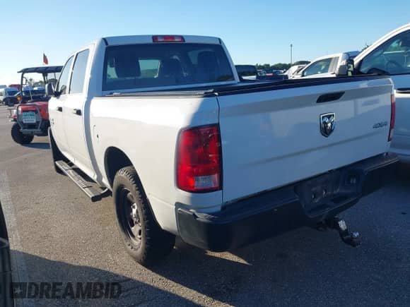 2021 Ram 1500 Express z VIN 3C6RR7KT5MG548601, wystawiony jako IAAI lot #43396348 z przebiegiem 100 084 mil mil oraz . Historia ofert i sprzedaży dostępna na DreamBid. Obrazek 3.