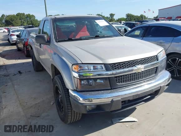 2005 Chevrolet Colorado LS Z71 with VIN 1GCDT196858151747, listed as a IAAI auction lot 42892036 with 153,075 mi miles and . Bid and sale history available at DreamBid. Image 1.