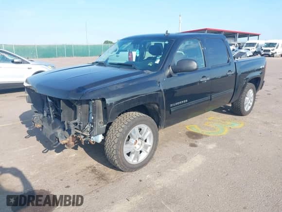 2013 Chevrolet Silverado 1500 LT with VIN 3GCPKSE70DG182214, listed as a IAAI auction lot 43087741 with 204,953 mi miles and . Bid and sale history available at DreamBid. Image 20.