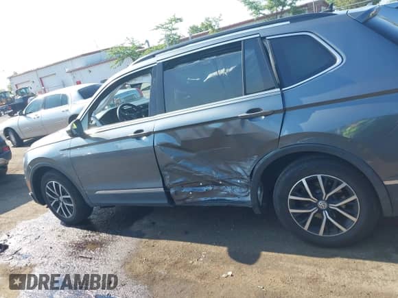 2021 Volkswagen Tiguan SE с VIN 3VV2B7AX1MM090464, выставлен на аукционе IAAI как лот 42697390 с пробегом 59 605 миль миль и . История ставок и продаж доступна на DreamBid. Изображение 14.