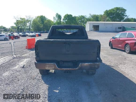 2020 Ram 1500 Tradesman z VIN 3C6RR7KT0LG131143, wystawiony jako IAAI lot #42121157 z przebiegiem Nie podano mil oraz . Historia ofert i sprzedaży dostępna na DreamBid. Obrazek 15.