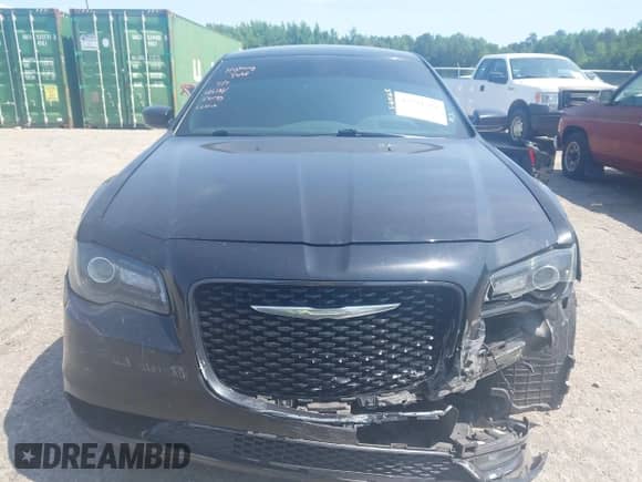 2018 Chrysler 300 S с VIN 2C3CCABG9JH214507, выставлен на аукционе IAAI как лот 42291761 с пробегом 160 737 миль миль и . История ставок и продаж доступна на DreamBid. Изображение 13.