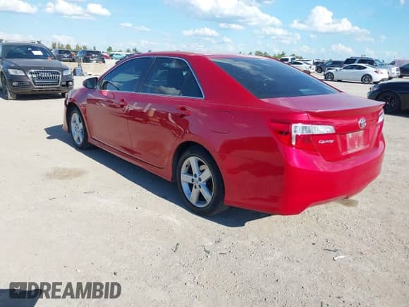 2013 Toyota Camry SE z VIN 4T1BF1FK3DU671114, wystawiony jako IAAI lot #43353476 z przebiegiem 117 038 mil mil oraz . Historia ofert i sprzedaży dostępna na DreamBid. Obrazek 3.