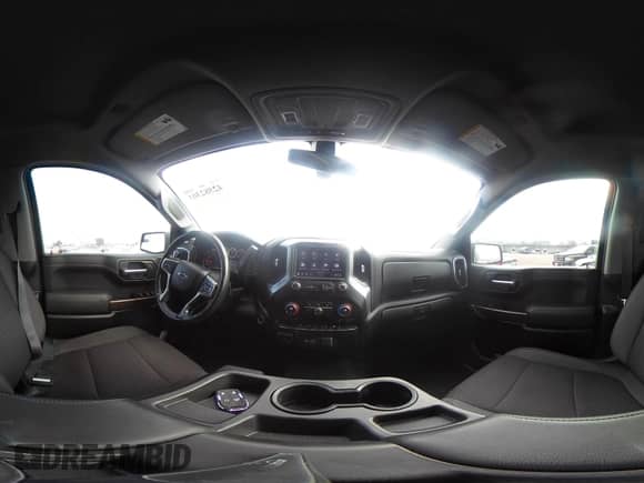 2019 Chevrolet Silverado 1500 RST z VIN 1GCPWDEDXKZ139146, wystawiony jako IAAI lot #42582303 z przebiegiem 67 500 mil mil oraz . Historia ofert i sprzedaży dostępna na DreamBid. Obrazek 19.