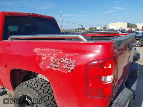 2011 Chevrolet Silverado 1500 LT с VIN 3GCPCSEA3BG242797, выставлен на аукционе IAAI как лот 42772117 с пробегом 164 657 миль миль и . История ставок и продаж доступна на DreamBid. Изображение 6.