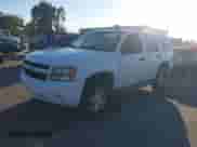 2008 Chevrolet Tahoe LS с VIN 1GNFC13C18J230706, выставлен на аукционе IAAI как лот 43472375 с пробегом 213 293 миль миль и . История ставок и продаж доступна на DreamBid. Изображение 2.