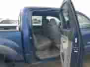 2006 Toyota Tacoma PreRunner z VIN 5TEJU62N76Z220944, wystawiony jako IAAI lot #43426717 z przebiegiem 268 412 mil mil oraz . Historia ofert i sprzedaży dostępna na DreamBid. Obrazek 8.