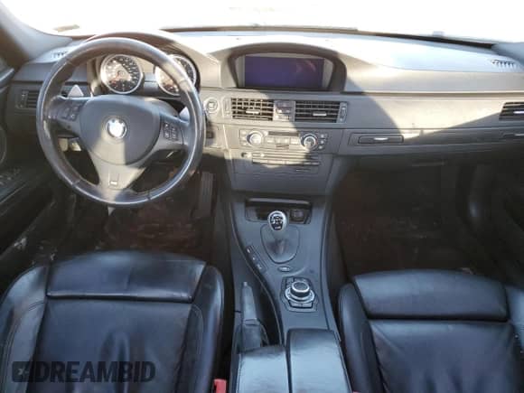 2009 BMW M3 с VIN WBSPM93539E201785, выставлен на аукционе Copart как лот 42153135 с пробегом 140 557 миль миль и Списание • Salvage title. История ставок и продаж доступна на DreamBid. Изображение 8.