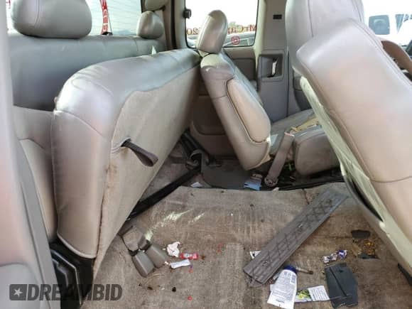 2002 GMC Sierra 1500 Denali z VIN 2GTFK69U521173050, wystawiony jako Copart lot #84276954 z przebiegiem Nie podano mil oraz Szkoda całkowita • Salvage title. Historia ofert i sprzedaży dostępna na DreamBid. Obrazek 10.