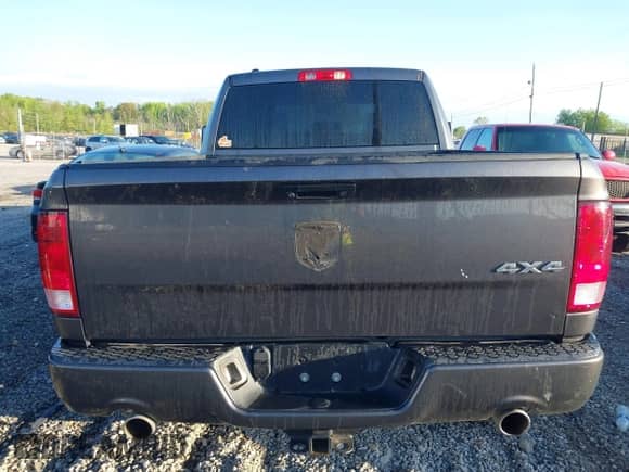 2018 Ram 1500 Tradesman с VIN 1C6RR7FT5JS351510, выставлен на аукционе IAAI как лот 41975886 с пробегом 103 501 миль миль и . История ставок и продаж доступна на DreamBid. Изображение 16.