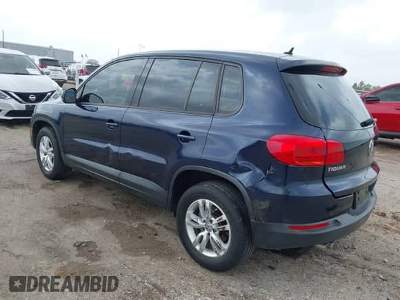 2013 Volkswagen Tiguan SE z VIN WVGAV3AX9DW613283, wystawiony jako IAAI lot #41954359 z przebiegiem 147 525 mil mil oraz . Historia ofert i sprzedaży dostępna na DreamBid. Obrazek 3.