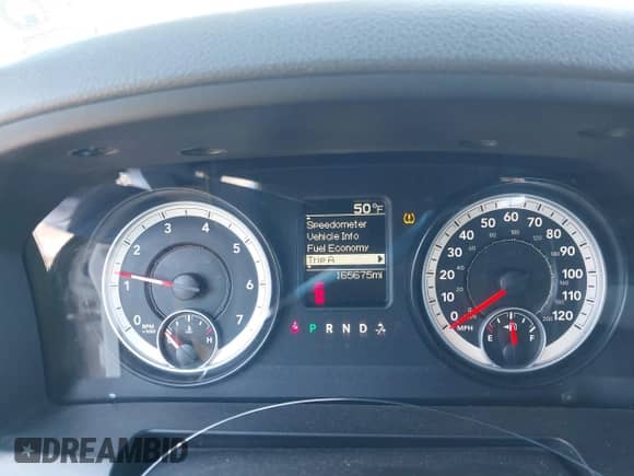 2014 Ram 1500 Express z VIN 1C6RR7FT6ES219975, wystawiony jako IAAI lot #41864917 z przebiegiem 165 675 mil mil oraz . Historia ofert i sprzedaży dostępna na DreamBid. Obrazek 7.