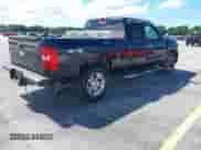 2011 Chevrolet Silverado 1500 LT z VIN 1GCRKSE36BZ249997, wystawiony jako IAAI lot #43349815 z przebiegiem 251 194 mil mil oraz . Historia ofert i sprzedaży dostępna na DreamBid. Obrazek 4.