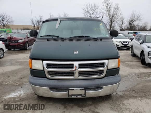 2000 Dodge Passenger z VIN 2B5WB35Z1YK130997, wystawiony jako Copart lot #44719265 z przebiegiem Nie podano mil oraz Szkoda całkowita • Salvage title. Historia ofert i sprzedaży dostępna na DreamBid. Obrazek 5.