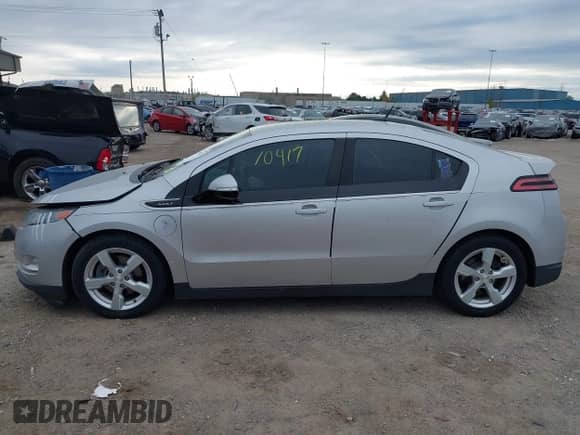 2014 Chevrolet Volt z VIN 1G1RA6E45EU142243, wystawiony jako IAAI lot #43410417 z przebiegiem 89 796 mil mil oraz . Historia ofert i sprzedaży dostępna na DreamBid. Obrazek 15.
