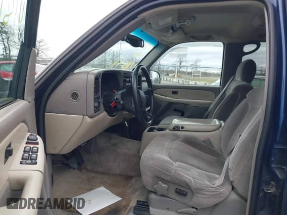 2001 Chevrolet Suburban LT with VIN 3GNFK16T01G274413, listed as a IAAI auction lot 41811161 with 203,947 mi miles and . Bid and sale history available at DreamBid. Image 5.