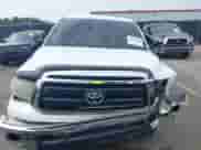 2012 Toyota Tundra z VIN 5TFRU5F17CX027958, wystawiony jako IAAI lot #42690061 z przebiegiem 228 438 mil mil oraz . Historia ofert i sprzedaży dostępna na DreamBid. Obrazek 12.
