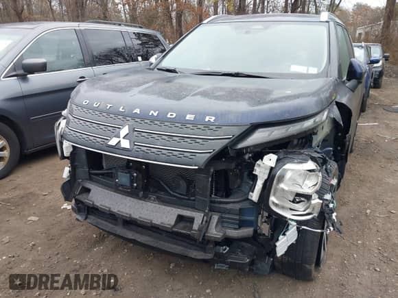 2023 Mitsubishi Outlander SEL z VIN JA4J4VA87PZ016822, wystawiony jako IAAI lot #41673740 z przebiegiem 22 164 mil mil oraz . Historia ofert i sprzedaży dostępna na DreamBid. Obrazek 12.