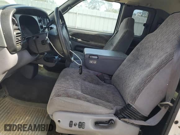 2001 Dodge 1500 с VIN 3B7HC13ZX1G221855, выставлен на аукционе Copart как лот 74005924 с пробегом 62 704 миль миль и Списание • Salvage title. История ставок и продаж доступна на DreamBid. Изображение 7.