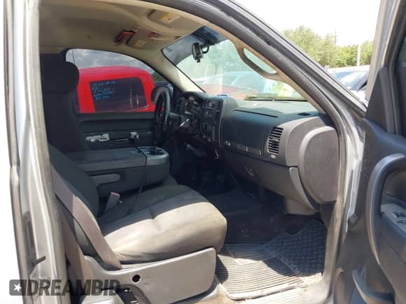 2012 GMC Sierra 1500 SLE z VIN 1GTR1VE0XCZ340184, wystawiony jako IAAI lot #42595938 z przebiegiem 209 292 mil mil oraz . Historia ofert i sprzedaży dostępna na DreamBid. Obrazek 5.