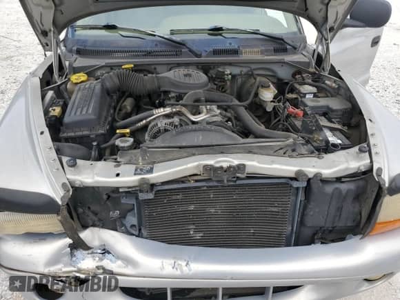 1998 Dodge Durango with VIN 1B4HS28Y2WF189644, listed as a Copart auction lot 56883645 with 98,466 mi miles and Salvage title. Bid and sale history available at DreamBid. Image 12.