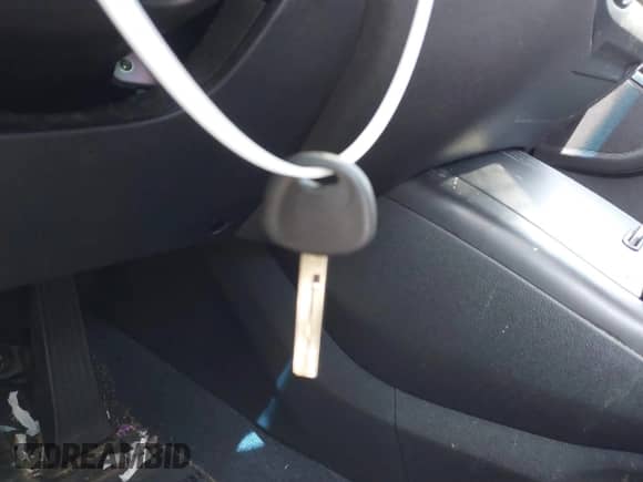 2019 Kia Sorento L with VIN 5XYPG4A36KG582273, listed as a IAAI auction lot 42567585 with 98,927 mi miles and . Bid and sale history available at DreamBid. Image 11.