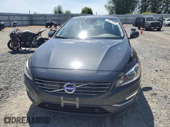 2015 Volvo S60 T5 Drive-E Platinum с VIN YV126MFM2F1352356, выставлен на аукционе Copart как лот 59677375 с пробегом 83 482 миль миль и Списание • Salvage title. История ставок и продаж доступна на DreamBid. Изображение 5.