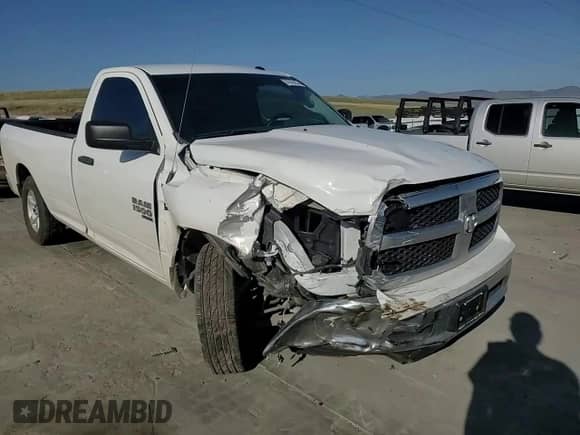2019 Ram 1500 Tradesman z VIN 3C6JR6DT4KG506907, wystawiony jako Copart lot #54513415 z przebiegiem 33 218 mil mil oraz Szkoda całkowita • Salvage title. Historia ofert i sprzedaży dostępna na DreamBid. Obrazek 11.