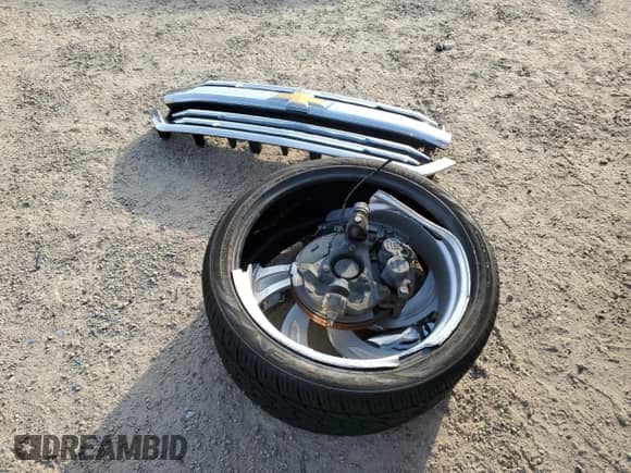 2018 Chevrolet Silverado 1500 High Country with VIN 3GCPCTEJ1JG236761, listed as a Copart auction lot 82572874 with 101,377 mi miles and Salvage title. Bid and sale history available at DreamBid. Image 14.