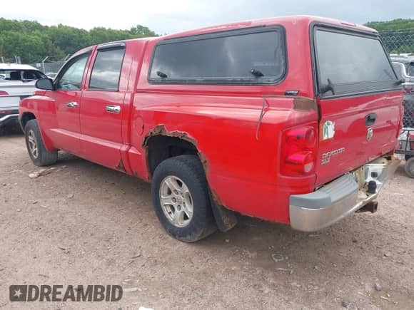 2005 Dodge Dakota SLT с VIN 1D7HE48K75S345349, выставлен на аукционе IAAI как лот 42431655 с пробегом 261 957 миль миль и . История ставок и продаж доступна на DreamBid. Изображение 3.