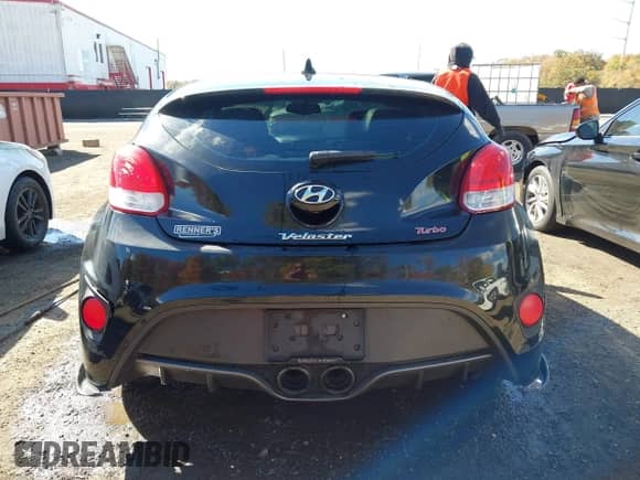 2013 Hyundai Veloster Turbo с VIN KMHTC6AE8DU156928, выставлен на аукционе IAAI как лот 43471857 с пробегом 103 265 миль миль и . История ставок и продаж доступна на DreamBid. Изображение 16.