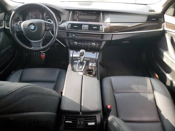 2016 BMW 5 Series 528i z VIN WBA5A5C54GG354898, wystawiony jako Copart lot #80375885 z przebiegiem 52 694 mil mil oraz Szkoda całkowita • Salvage title. Historia ofert i sprzedaży dostępna na DreamBid. Obrazek 8.