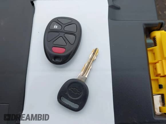 2010 Chevrolet Suburban LS с VIN 1GNUKHE33AR254447, выставлен на аукционе IAAI как лот 41727372 с пробегом 178 798 миль миль и . История ставок и продаж доступна на DreamBid. Изображение 11.