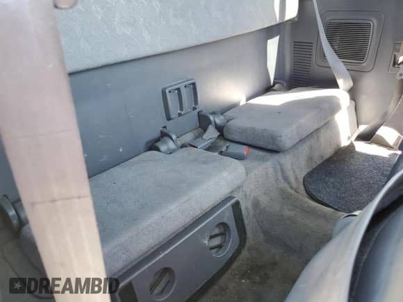 2000 Toyota Tacoma PreRunner with VIN 5TESM92N6YZ695316, listed as a Copart auction lot 87020305 with 296,491 mi miles and Salvage title. Bid and sale history available at DreamBid. Image 10.