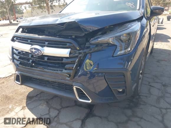 2024 Subaru Ascent Touring with VIN 4S4WMAWD1R3401854, listed as a IAAI auction lot 43304735 with 27,623 mi miles and . Bid and sale history available at DreamBid. Image 12.