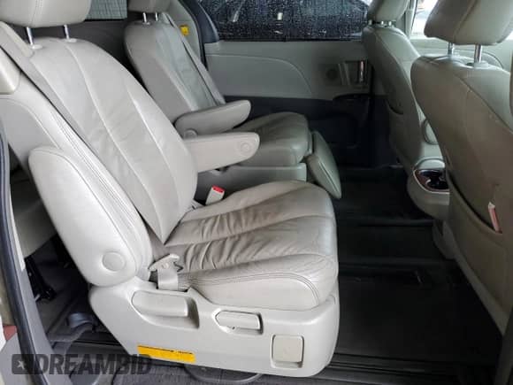 2011 Toyota Sienna XLE with VIN 5TDDK3DC2BS020526, listed as a Copart auction lot 82151145 with 135,748 mi miles and Salvage title. Bid and sale history available at DreamBid. Image 11.