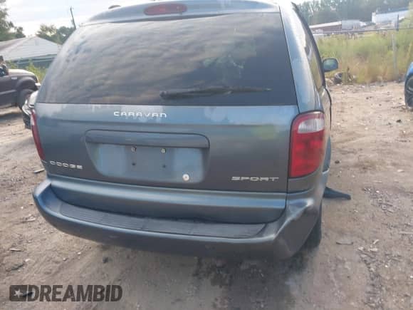 2002 Dodge Caravan Sport z VIN 1B4GP453X2B633226, wystawiony jako IAAI lot #43236364 z przebiegiem 179 046 mil mil oraz . Historia ofert i sprzedaży dostępna na DreamBid. Obrazek 16.