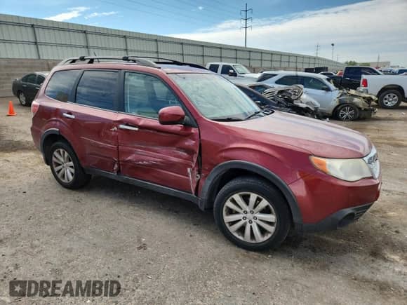 2012 Subaru Forester X Premium z VIN JF2SHBDC7CH424896, wystawiony jako Copart lot #81628725 z przebiegiem 114 652 mil mil oraz Szkoda całkowita • Salvage title. Historia ofert i sprzedaży dostępna na DreamBid. Obrazek 4.