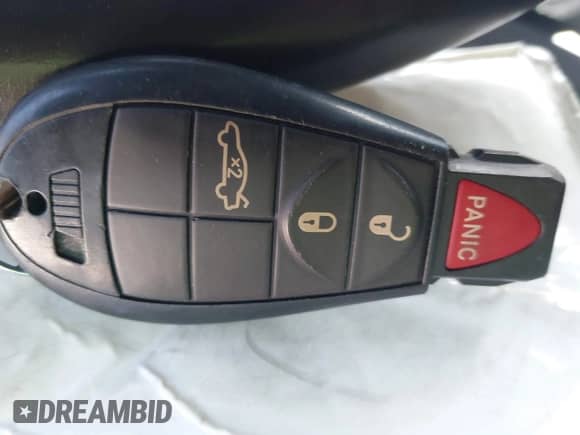 2013 Dodge Challenger SXT z VIN 2C3CDYAG6DH680794, wystawiony jako IAAI lot #43140092 z przebiegiem 162 518 mil mil oraz . Historia ofert i sprzedaży dostępna na DreamBid. Obrazek 11.