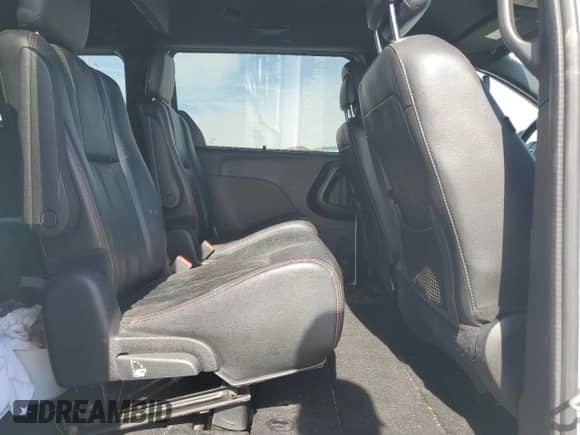 2019 Dodge Grand Caravan GT with VIN 2C4RDGEG4KR640392, listed as a Copart auction lot 82563765 with 108,374 mi miles and Salvage title. Bid and sale history available at DreamBid. Image 11.