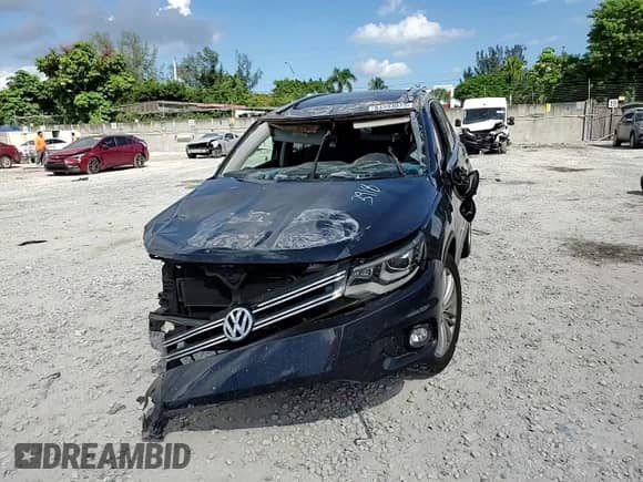 2016 Volkswagen Tiguan S с VIN WVGAV7AX0GW563918, выставлен на аукционе Copart как лот 84593075 с пробегом 58 265 миль миль и Списание • Salvage title. История ставок и продаж доступна на DreamBid. Изображение 15.