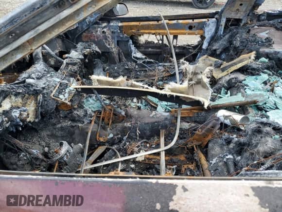 1986 Chevrolet Corvette с VIN 1G1YY0780G5107935, выставлен на аукционе Copart как лот 69626195 с пробегом Не указан миль и Списание • Salvage title. История ставок и продаж доступна на DreamBid. Изображение 7.