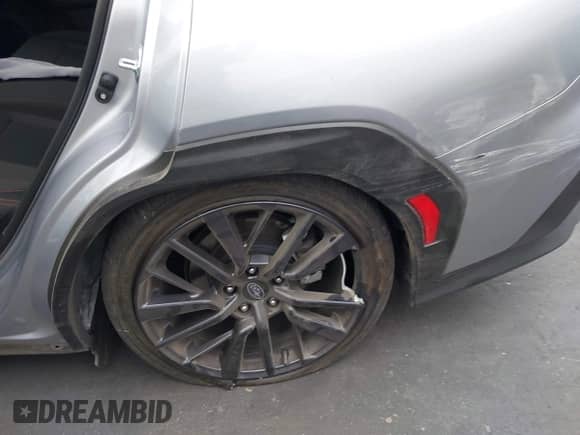 2023 Subaru WRX Premium z VIN JF1VBAF64P9817811, wystawiony jako IAAI lot #42529380 z przebiegiem 13 119 mil mil oraz . Historia ofert i sprzedaży dostępna na DreamBid. Obrazek 22.