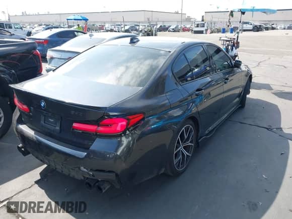 2021 BMW 5 Series 540i с VIN WBA53BJ02MWX10749, выставлен на аукционе IAAI как лот 42339201 с пробегом 46 807 миль миль и . История ставок и продаж доступна на DreamBid. Изображение 4.