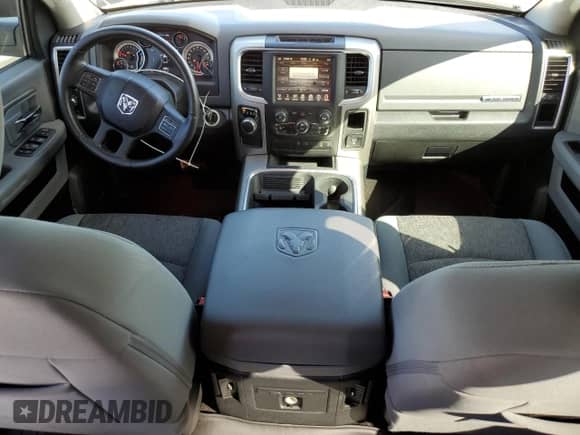 2017 Ram 1500 Big Horn z VIN 1C6RR6LG0HS542795, wystawiony jako Copart lot #81883225 z przebiegiem 47 298 mil mil oraz Szkoda całkowita • Salvage title. Historia ofert i sprzedaży dostępna na DreamBid. Obrazek 8.