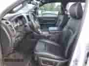 2020 Ram 1500 Limited z VIN 1C6SRFHM6LN319703, wystawiony jako Copart lot #51682135 z przebiegiem 70 459 mil mil oraz Szkoda całkowita • Salvage title. Historia ofert i sprzedaży dostępna na DreamBid. Obrazek 7.