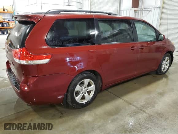2014 Toyota Sienna LE AAS with VIN 5TDKK3DCXES461817, listed as a Copart auction lot 71806975 with 187,895 mi miles and Non repairable. Bid and sale history available at DreamBid. Image 3.
