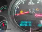 2009 Chevrolet Tahoe LTZ с VIN 1GNFC33J19R183206, выставлен на аукционе IAAI как лот 42445222 с пробегом 353 766 миль миль и . История ставок и продаж доступна на DreamBid. Изображение 15.